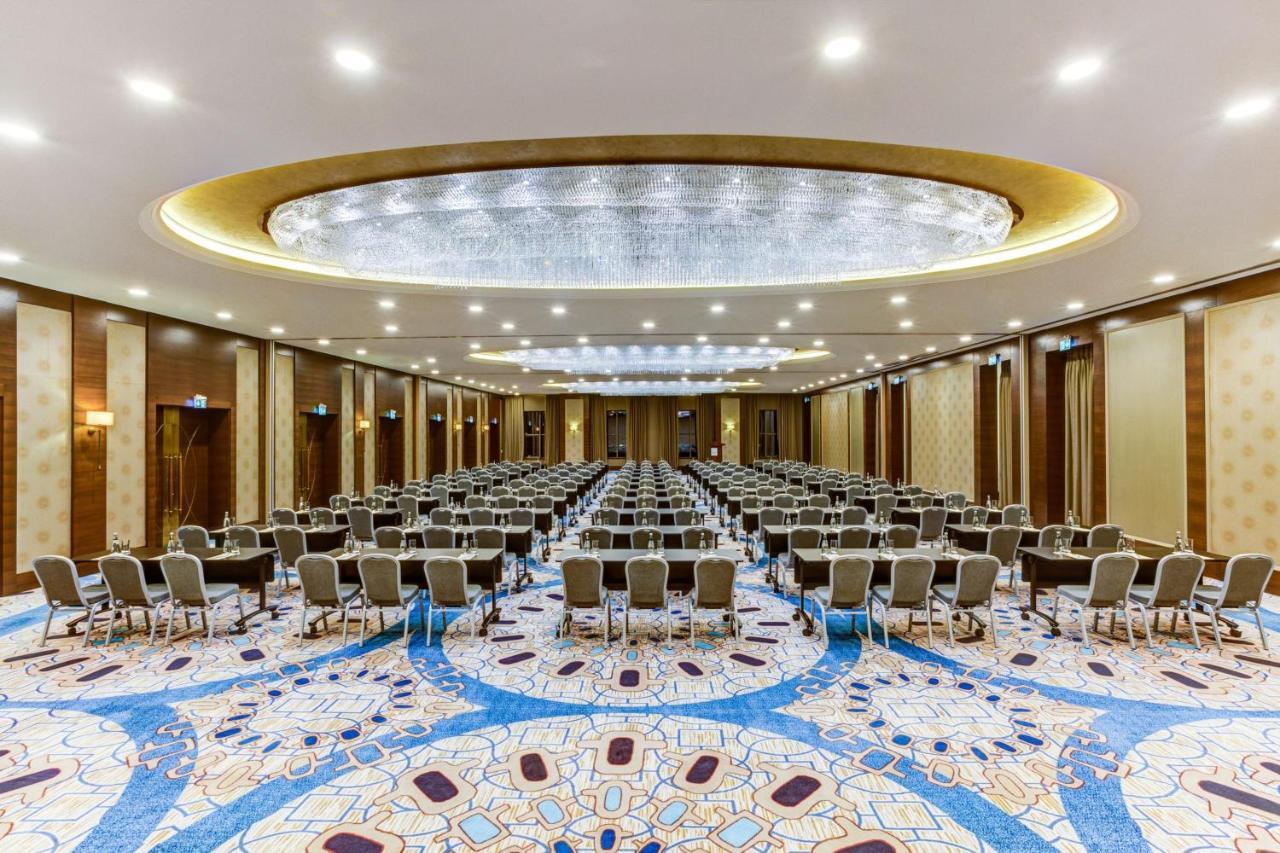 Sheraton Grand Hotel 5*