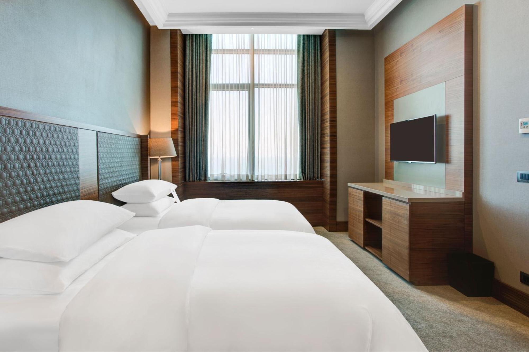 Hotel Sheraton Grand 5*